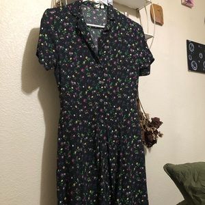 Black short sleeve floral print dress